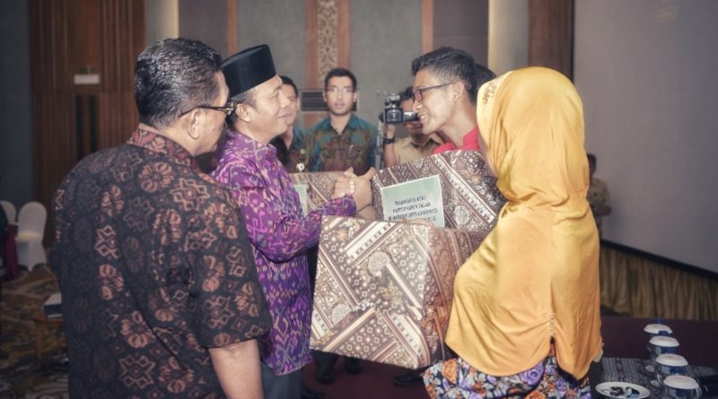 PANGKAS KEMISKINAN, PEMKAB LOBAR FOKUS PERHATIKAN INDUSTRI KECIL PANGKAS KEMISKINAN, PEMKAB LOBAR FOKUS PERHATIKAN INDUSTRI KECIL
