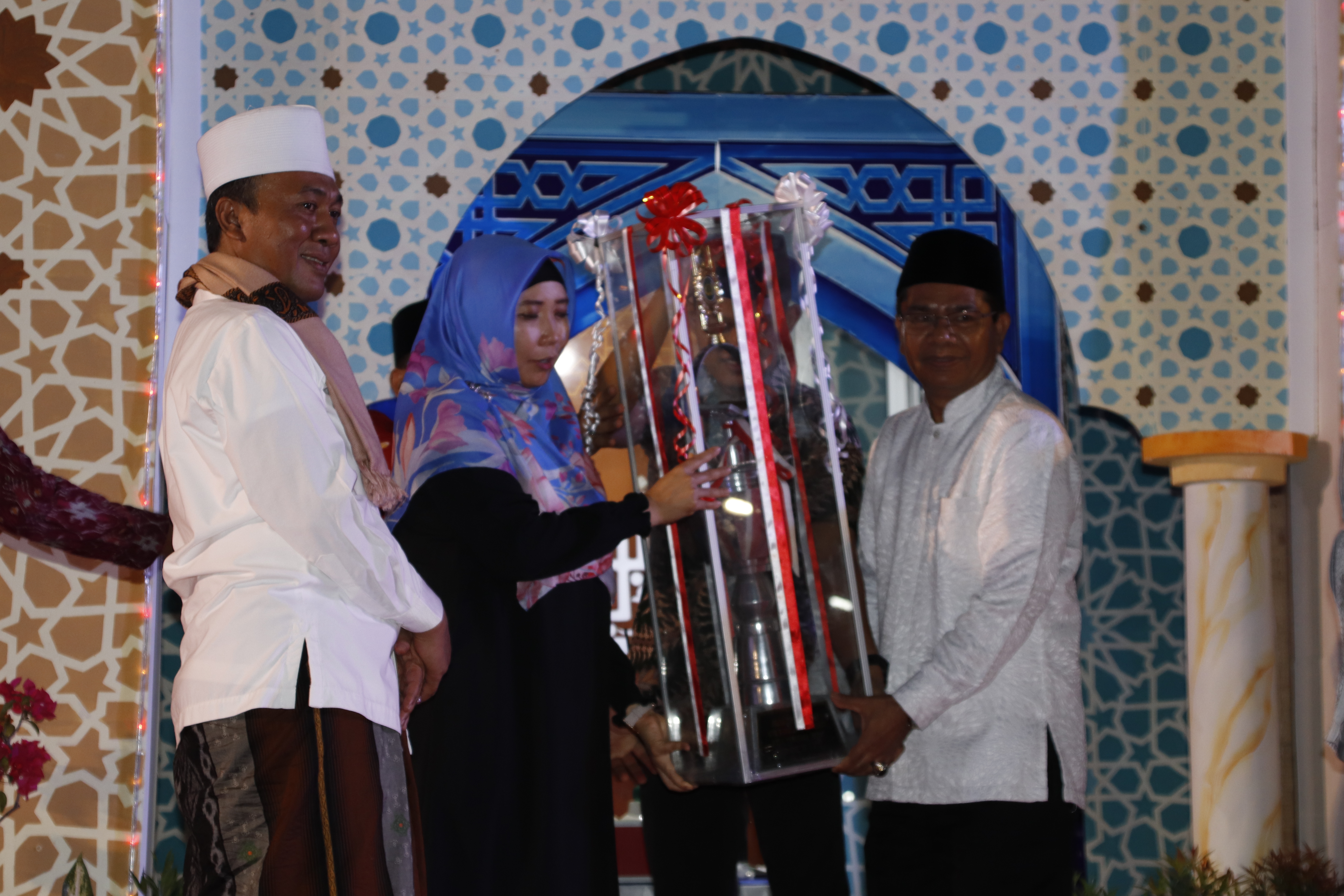 Kota Bima Juara Umum MTQ ke 28 Tingkat Provinsi NTB di Lobar Kota Bima Juara Umum MTQ ke 28 Tingkat Provinsi NTB di Lobar