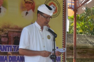 Ketua Panitia Dharma Santhi, Ir. Budi Darma Jaya, MM., saat menyampaikan laporan panitia