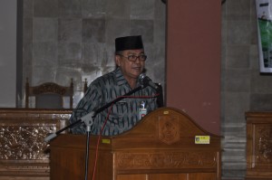 Sekda lobar, Drs. HM. Uzair membuka Mjusda ke 7 MUI Kabupaten Lobar di Gerung, Kamis kemarin
