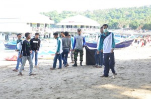 Suasana lomba kebersihan Pantai Senggigi (4)