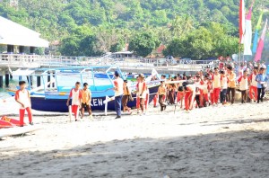 Suasana lomba kebersihan Pantai Senggigi (5)