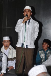 Kegiatan safari ramadhan Pemprov NTB di Masjid Jamiq Baiturrahman, Kediri, Jumat malam (26-6-2015) (4)