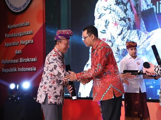 LOMBOK BARAT KEMBALI RAIH “B” PADA SAKIP TAHUN INI – Kabupaten Lombok Barat