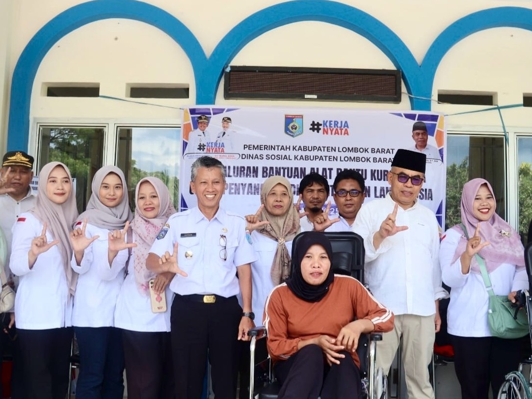 Sentuhan Kepedulian Pemkab Lobar: 76 Kursi Roda untuk Warga Disabilitas dan Lansia