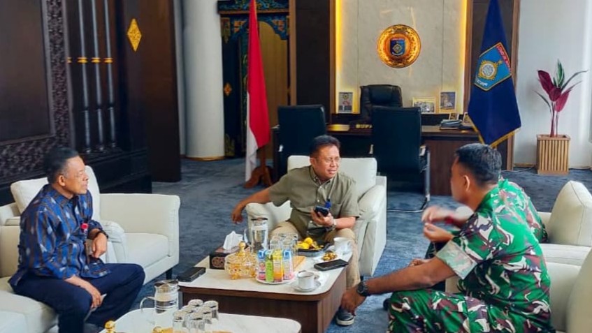 Silaturahmi Dandim 1606/Mataram, Bupati LAZ : Koperasi Merah Putih Jadi Momentum Kemandirian Ekonomi Desa Silaturahmi Dandim 1606/Mataram, Bupati LAZ : Koperasi Merah Putih Jadi Momentum Kemandirian Ekonomi Desa