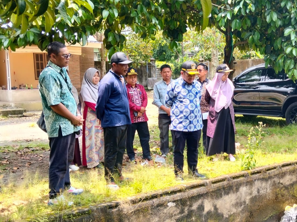 Bupati dan Wakil Bupati Lombok Barat Tinjau Petani Ikan Nila, Upayakan Penyerapan Hasil Produksi ke Program MBG Bupati dan Wakil Bupati Lombok Barat Tinjau Petani Ikan Nila, Upayakan Penyerapan Hasil Produksi ke Program MBG