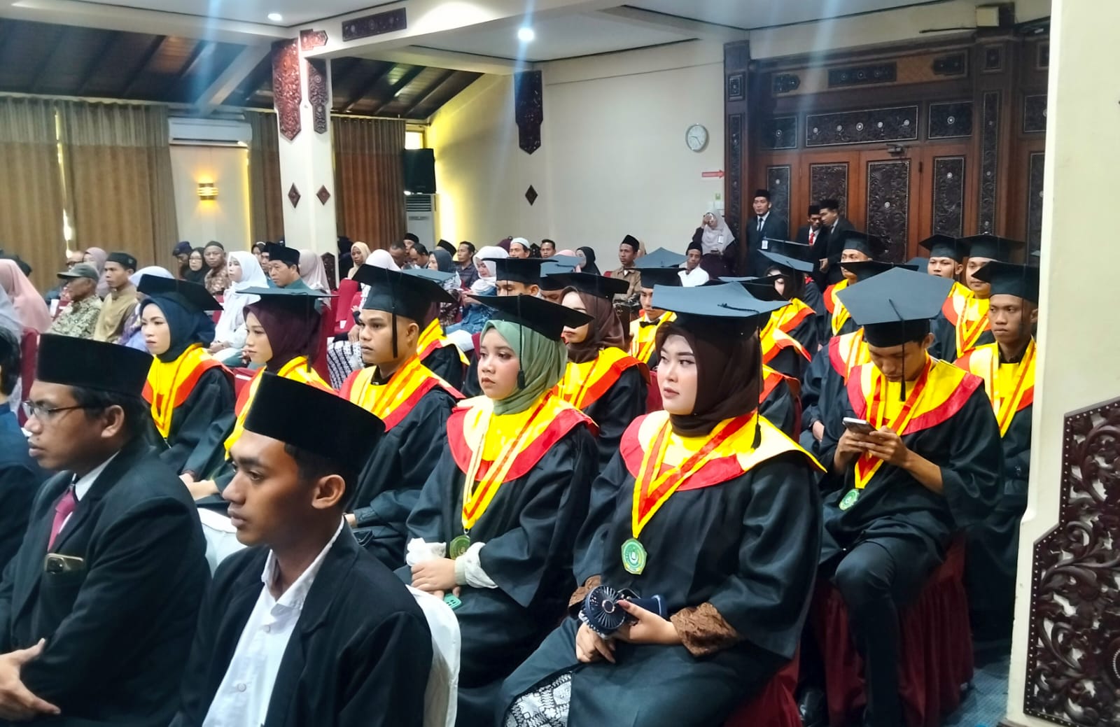 Keterampilan Sejati Dibentuk oleh Pengalaman, Pesan Inspiratif Bupati LAZ Dalam Acara Wisuda IV STIS